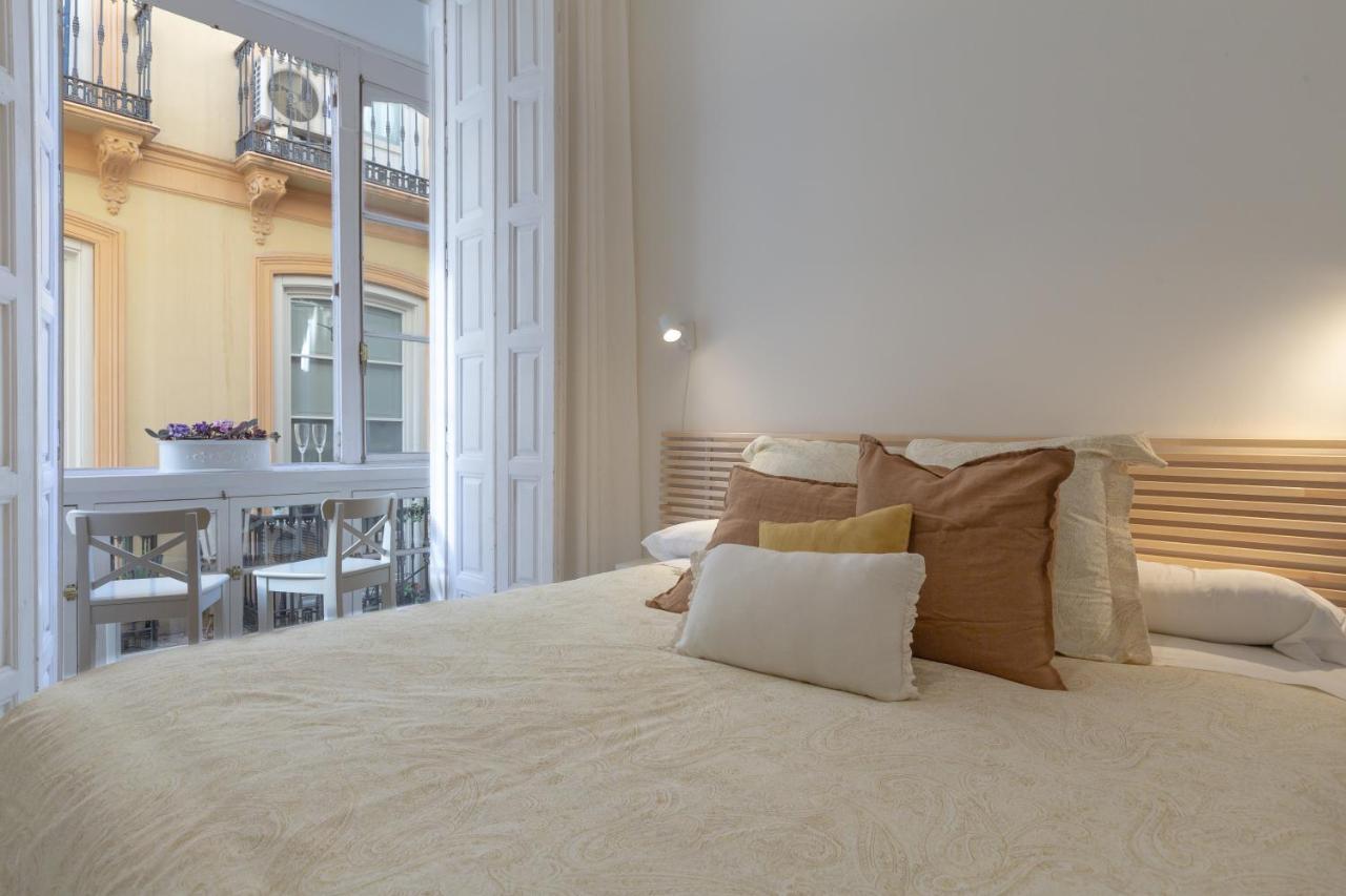 Puerta De Larios: Central Three-Bedroom Apartment With Balconies And Patio Малага Екстериор снимка