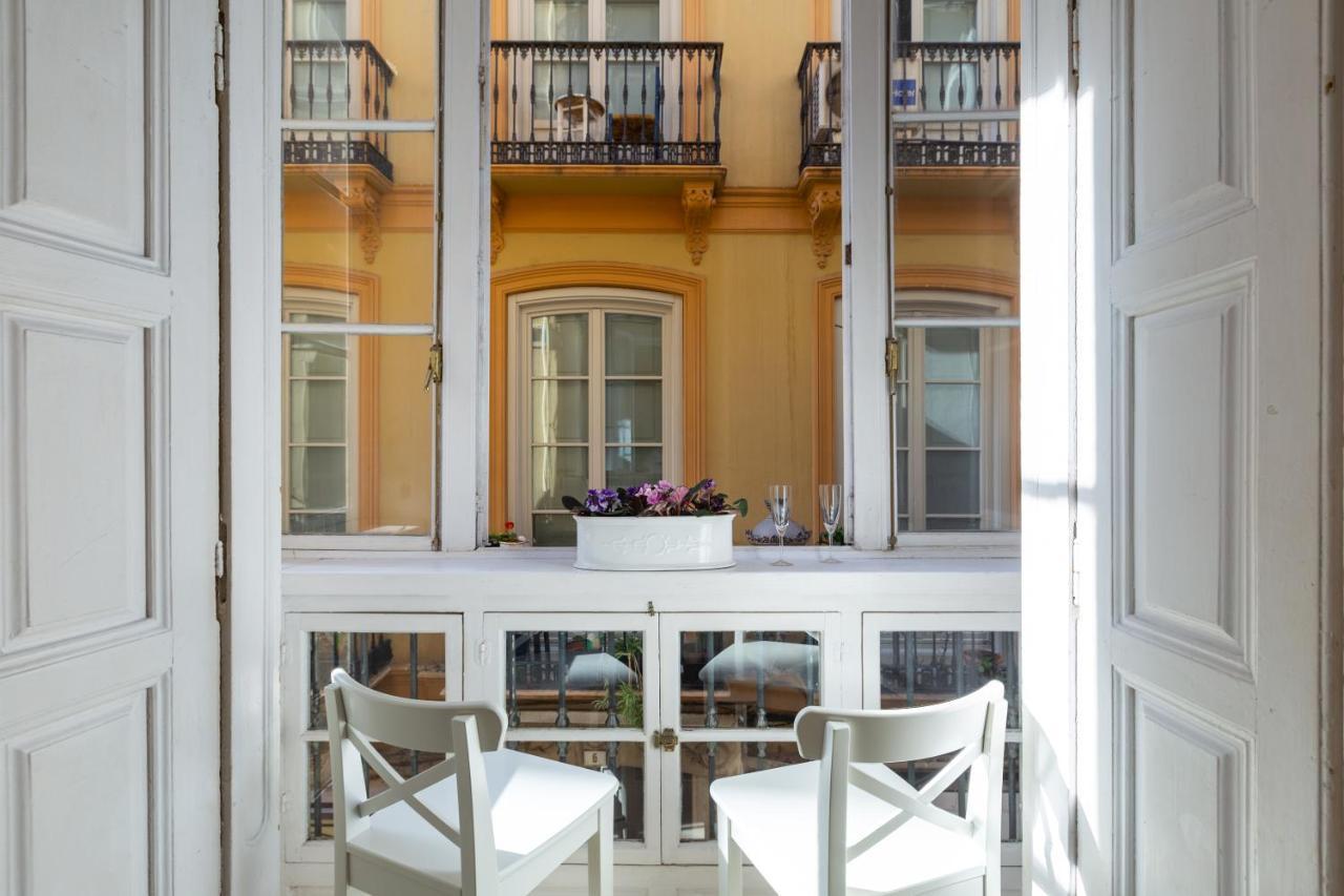 Puerta De Larios: Central Three-Bedroom Apartment With Balconies And Patio Малага Екстериор снимка