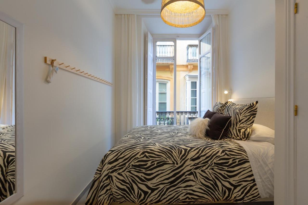 Puerta De Larios: Central Three-Bedroom Apartment With Balconies And Patio Малага Екстериор снимка